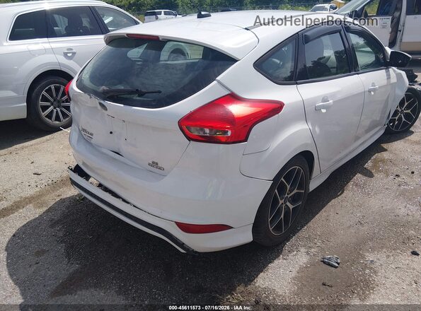 1FADP3K26GL279644 2016 FORD FOCUS Белый Задняя правая четверть