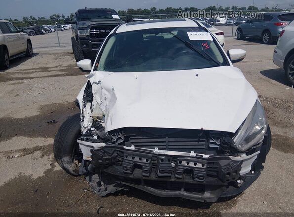 1FADP3K26GL279644 2016 FORD FOCUS Белый Вид задней части салона