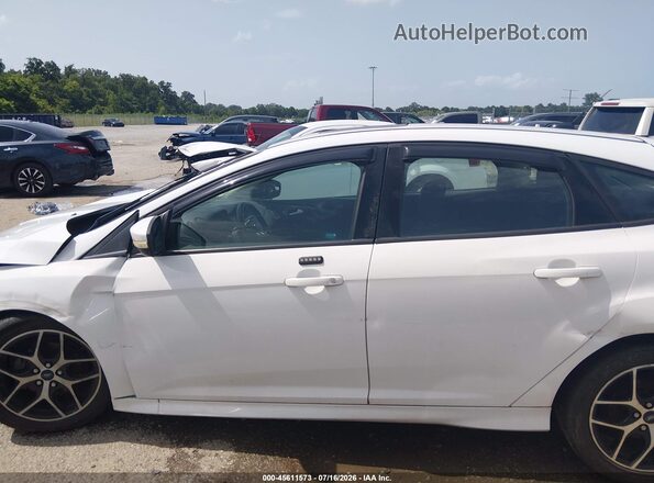 1FADP3K26GL279644 2016 FORD FOCUS Белый 