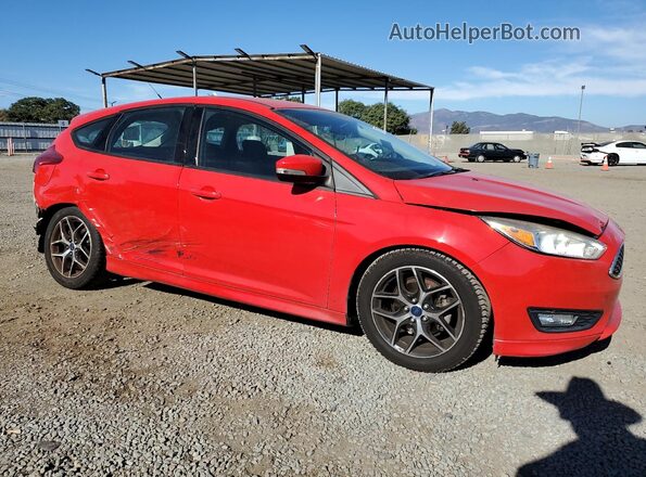 1FADP3K26GL376391 2016 FORD FOCUS Red Front right