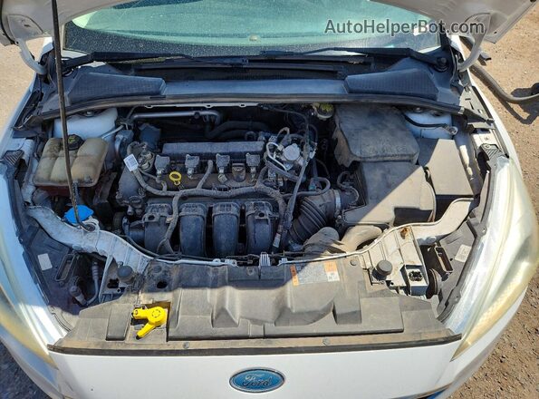 1FADP3K26GL379369 2016 FORD FOCUS White Вид задньої частини салону