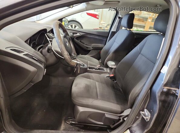 1FADP3K26JL202697 2018 FORD FOCUS Gray Вид салону спереду