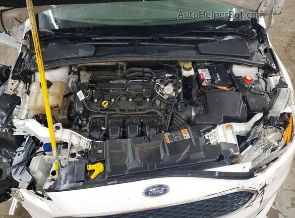 1FADP3K26JL226854 2018 FORD FOCUS White Widok komory silnika