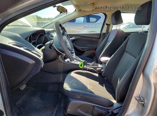 1FADP3K27GL208971 2016 FORD FOCUS Silver Вид салону спереду