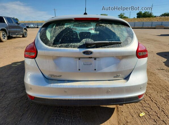 1FADP3K27GL208971 2016 FORD FOCUS Silver Вид ззаду