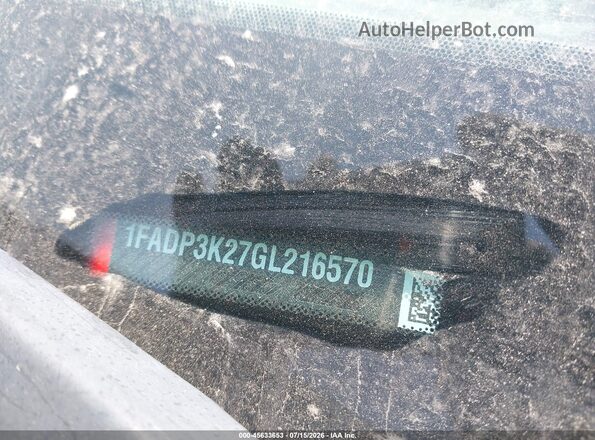 1FADP3K27GL216570 2016 FORD FOCUS Red Vista del compartimento del motor