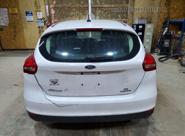 1FADP3K27GL217394 2016 FORD FOCUS White Rear view