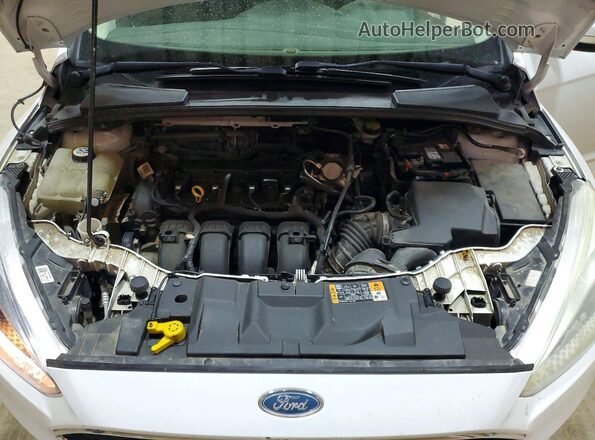 1FADP3K27GL217394 2016 FORD FOCUS White Rear interior view