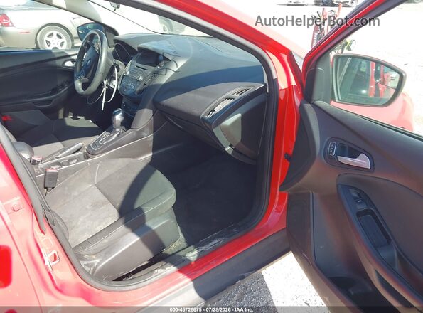1FADP3K27GL272167 2016 FORD FOCUS Red Սալոնի դիմացի տեսք