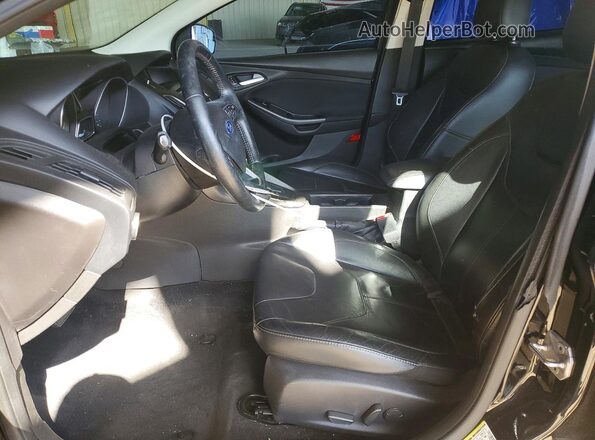 1FADP3K27GL286246 2016 FORD FOCUS Black Widok wnętrza z przodu