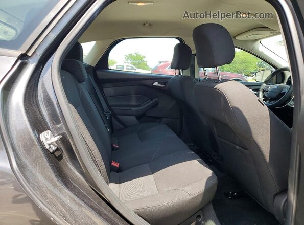 1FADP3K27GL358773 2016 FORD FOCUS Gray Rear seats view