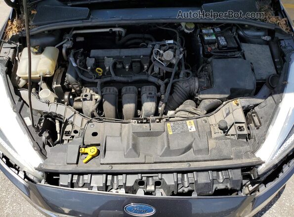 1FADP3K27GL358773 2016 FORD FOCUS Gray Rear interior view