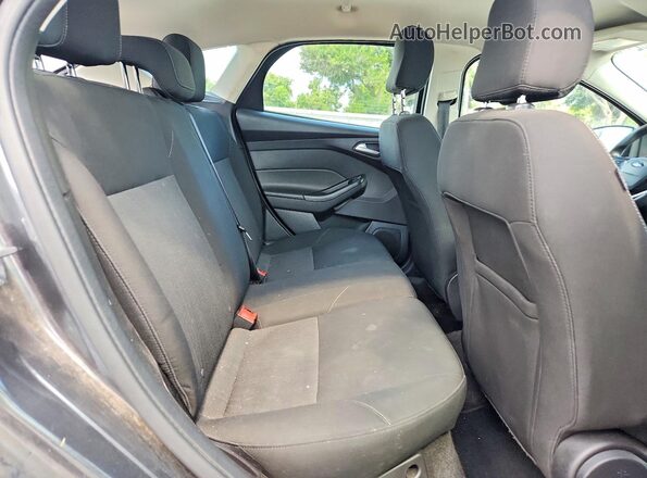 1FADP3K27HL307713 2017 FORD FOCUS Gray Widok tylnych siedzeń