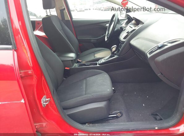 1FADP3K28GL229361 2016 FORD FOCUS Красный Вид салона спереди