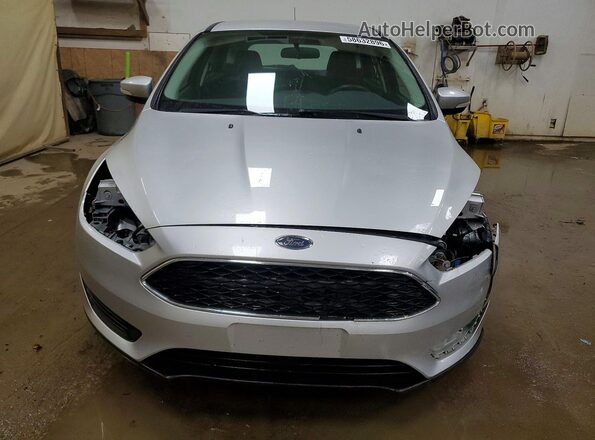 1FADP3K28GL314748 2016 FORD FOCUS Silver Widok z przodu