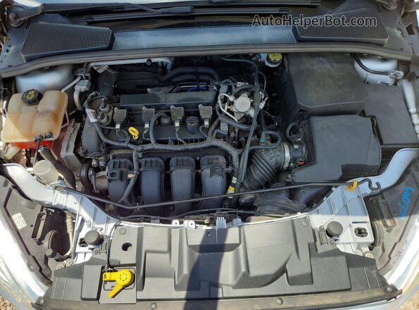 1FADP3K28GL402862 2016 FORD FOCUS Silver Vista interior trasera