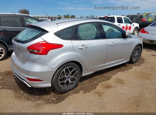 1FADP3K28GL407012 2016 FORD FOCUS Silver უკანა მარჯვენა