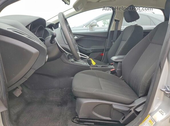 1FADP3K28HL217888 2017 FORD FOCUS Silver Սալոնի դիմացի տեսք
