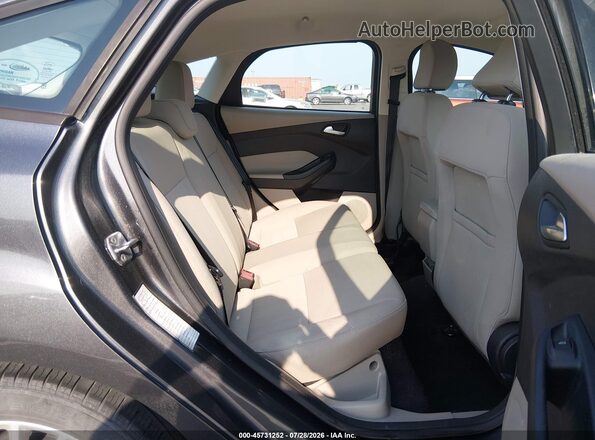 1FADP3K28HL232195 2017 FORD FOCUS Gray Vista de la etiqueta del VIN
