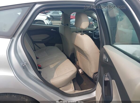1FADP3K28JL225365 2018 FORD FOCUS Silver Вид наклейки з VIN-кодом