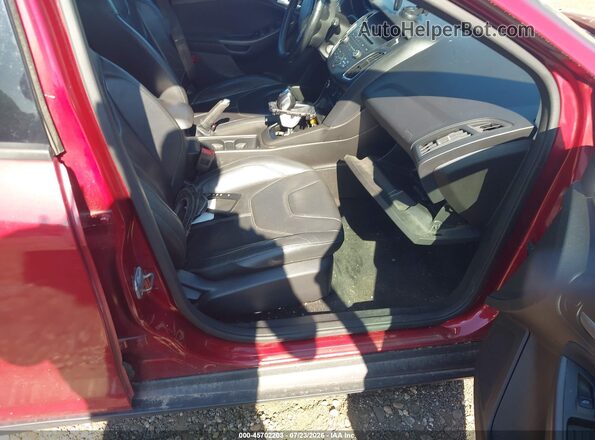 1FADP3K29GL240630 2016 FORD FOCUS Red წინა სალონის ხედი