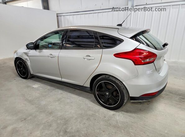 1FADP3K29HL318941 2017 FORD FOCUS Silver Tył lewy