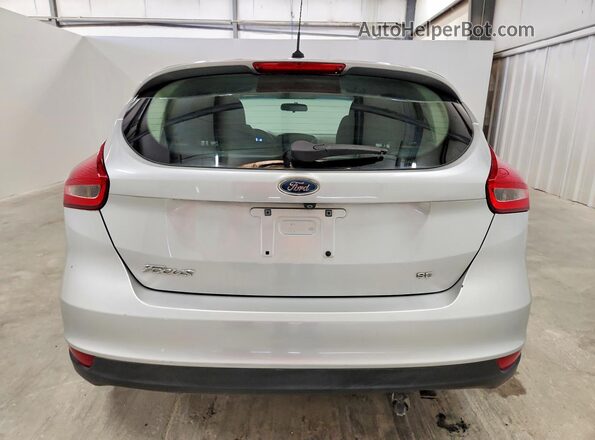 1FADP3K29HL318941 2017 FORD FOCUS Silver Widok z tyłu
