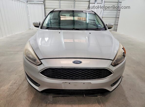 1FADP3K29HL318941 2017 FORD FOCUS Silver Widok z przodu