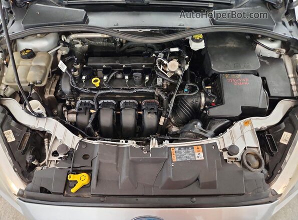 1FADP3K29HL318941 2017 FORD FOCUS Silver Widok komory silnika