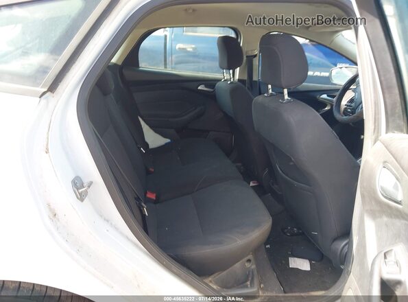 1FADP3K29JL224726 2018 FORD FOCUS White VIN կոդի պիտակի տեսք