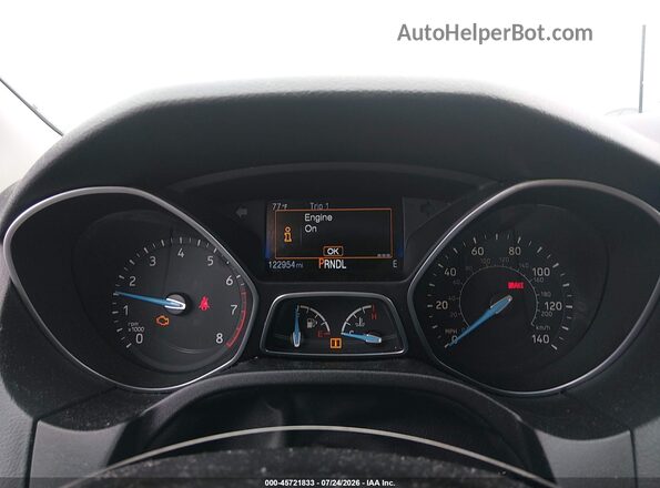 1FADP3K29JL226251 2018 FORD FOCUS White Vista de los asientos traseros