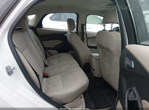 1FADP3K29JL226251 2018 FORD FOCUS White Vista de la etiqueta del VIN