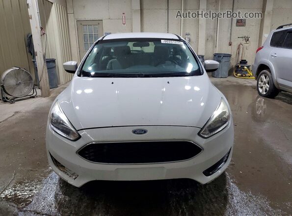 1FADP3K29JL298776 2018 FORD FOCUS White Widok z przodu