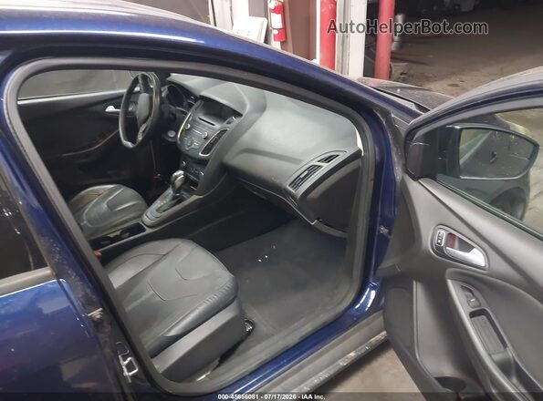 1FADP3K2XGL299136 2016 FORD FOCUS Blue Front interior view