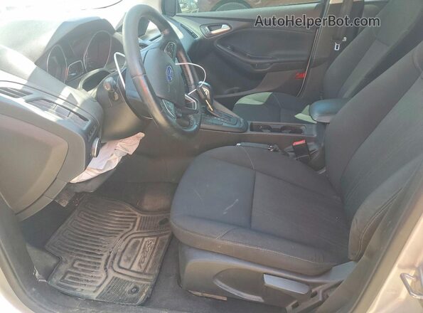 1FADP3K2XGL336766 2016 FORD FOCUS Silver Vista interior delantera