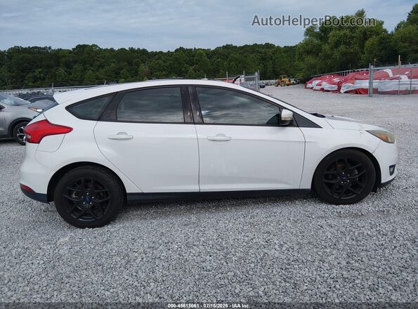 1FADP3K2XGL340008 2016 FORD FOCUS Белый Вид задней части салона