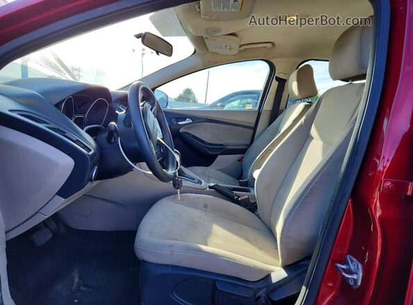 1FADP3K2XHL205614 2017 FORD FOCUS Red Вид салону спереду