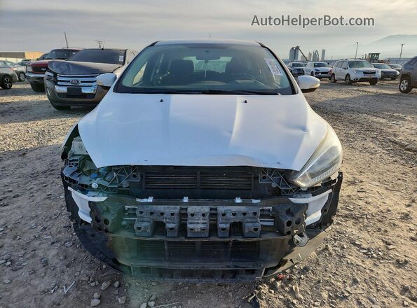 1FADP3K2XHL206083 2017 FORD FOCUS White Widok z przodu