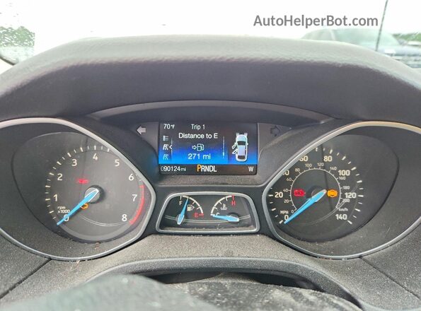 1FADP3K2XHL326918 2017 FORD FOCUS White Vista del cuadro de instrumentos