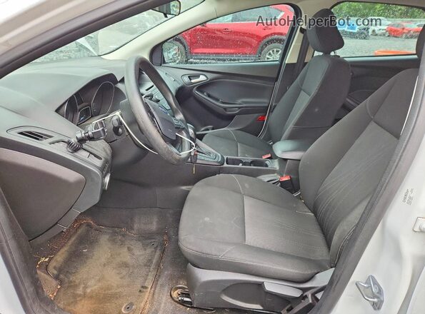 1FADP3K2XHL326918 2017 FORD FOCUS White Vista interior delantera