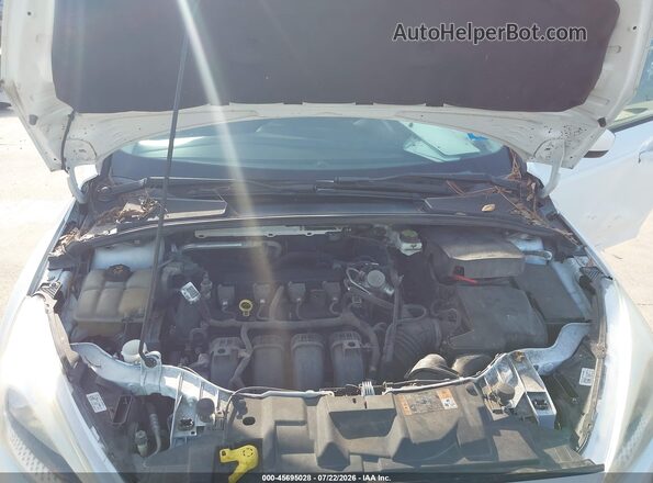1FADP3K2XJL272445 2018 FORD FOCUS White უკანა ხედი