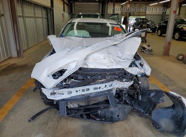 1FADP3K2XJL295305 2018 FORD FOCUS White Front view