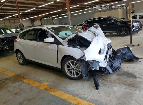 1FADP3K2XJL295305 2018 FORD FOCUS White Front right