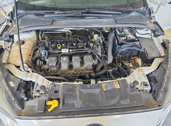 1FADP3L90GL355578 2016 FORD FOCUS White Вид задньої частини салону