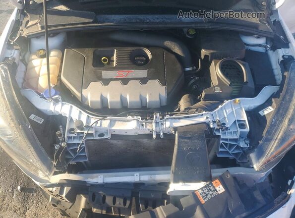 1FADP3L91JL221301 2018 FORD FOCUS White Սալոնի հետևի տեսք
