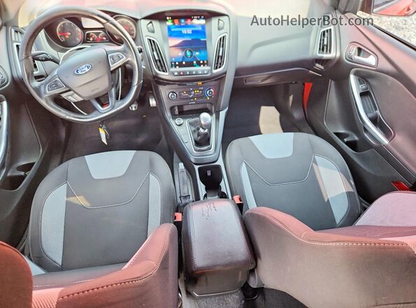 1FADP3L93HL218328 2017 FORD FOCUS Red წინა პანელის ხედი