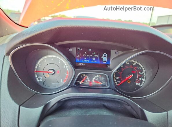 1FADP3L93HL218328 2017 FORD FOCUS Red ხელსაწყოთა პანელის ხედი
