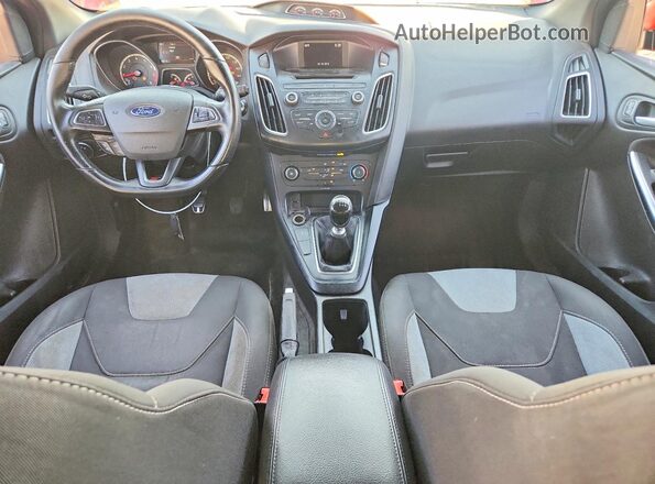 1FADP3L94HL310063 2017 FORD FOCUS Red Առջևի վահանակի տեսք