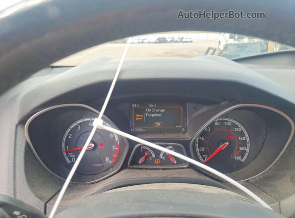 1FADP3L94JL289785 2018 FORD FOCUS White Vista del cuadro de instrumentos