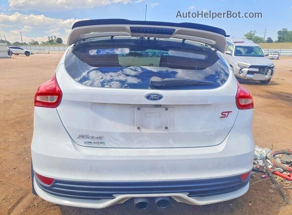 1FADP3L94JL289785 2018 FORD FOCUS White Vista trasera